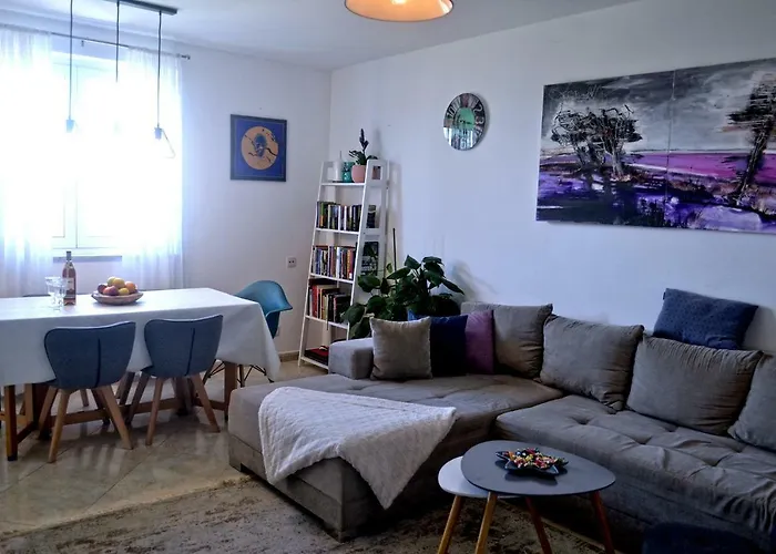 Laura Apartment