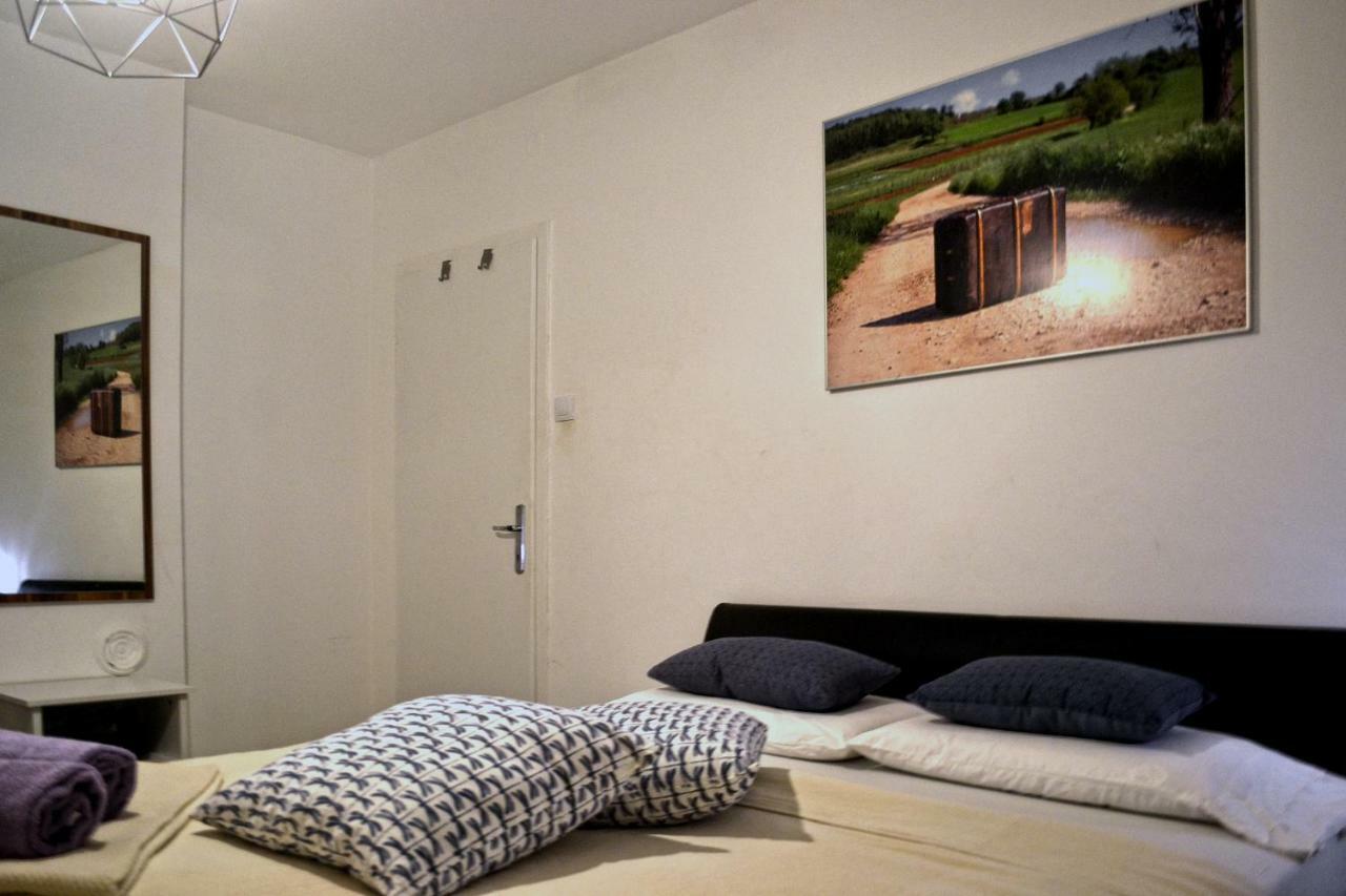 Laura Apartment