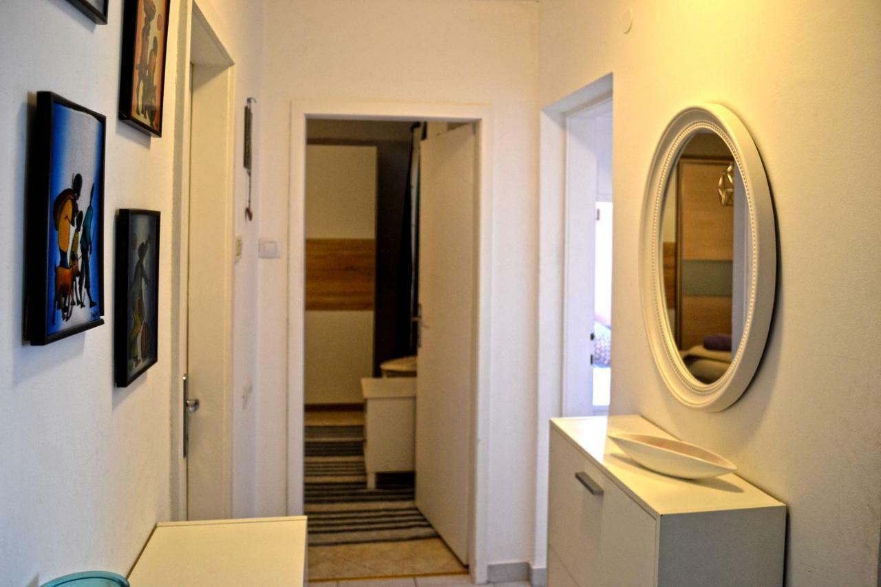 Laura Apartment